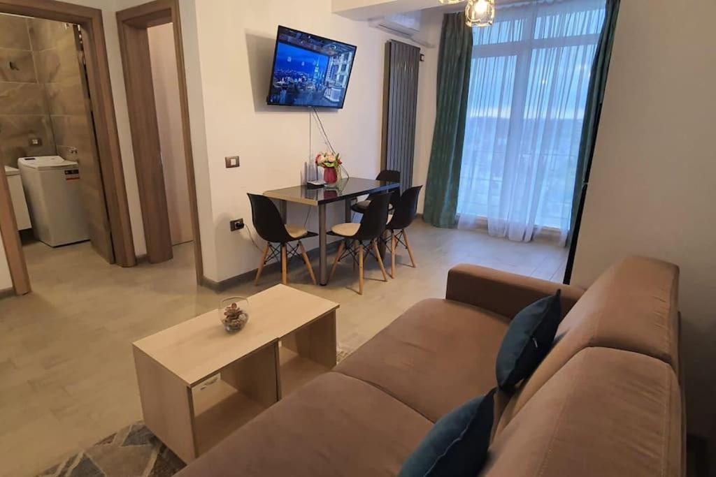 Luxury Seaview 2 Bedrooms Alezzy Resort Năvodari Екстериор снимка